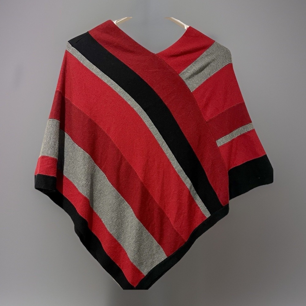 Worthington Women's Shawl Knitted Poncho Sweater Fringe one size Black Red   Y2K